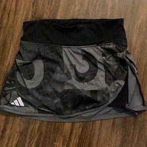 Adidas Tennis Skirt- size small